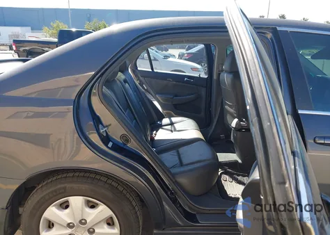 2004 Honda Accord 2.4 Lx from USA, damaged, VIN 1HGCM563X4A161196